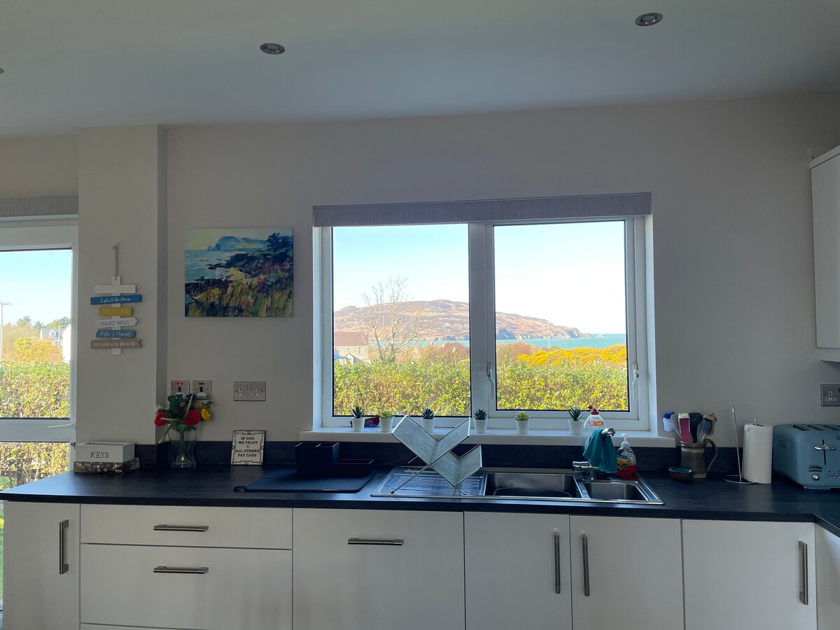 Gorgeous house, with sea views, in Dunfanaghy
