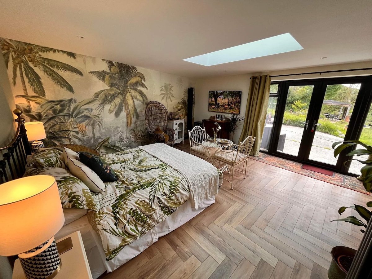 Cherry Pip, Exotic suite with amazing views