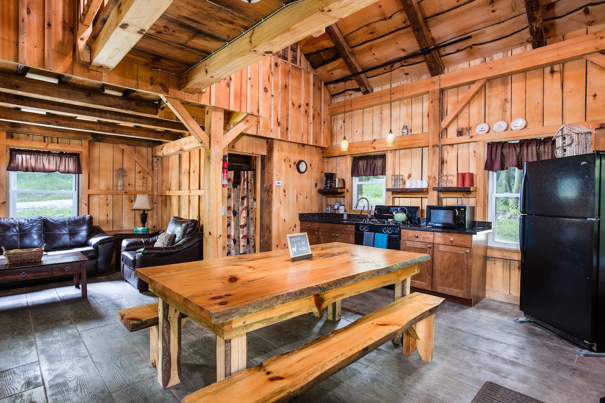 The Killbuck Cabin @ The Mohicans Treehouse Resort