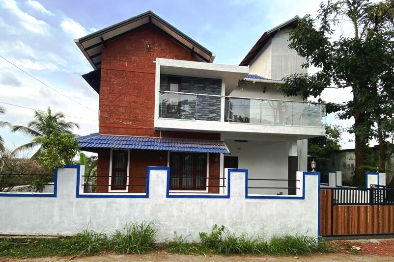 Beautiful 3 BHK Duplex villa with a valley view!