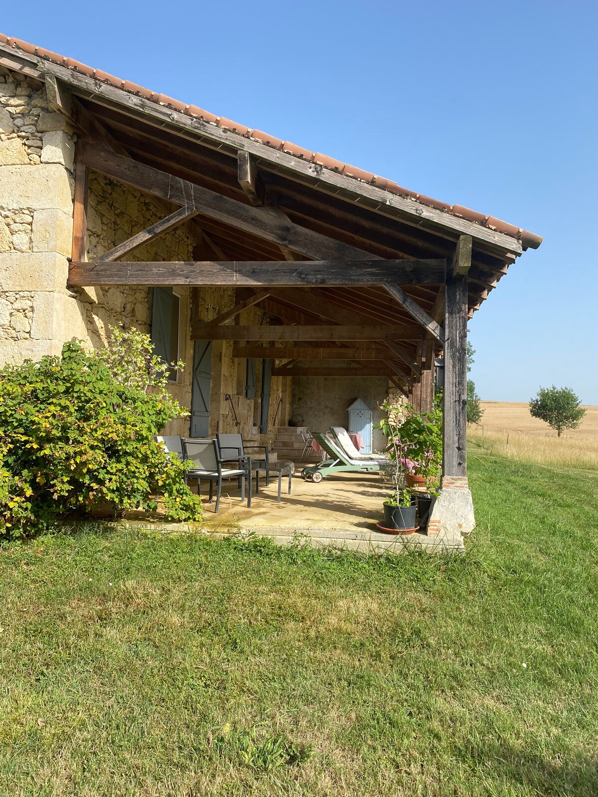 Stunning barn conversion on Chemin de Compostelle