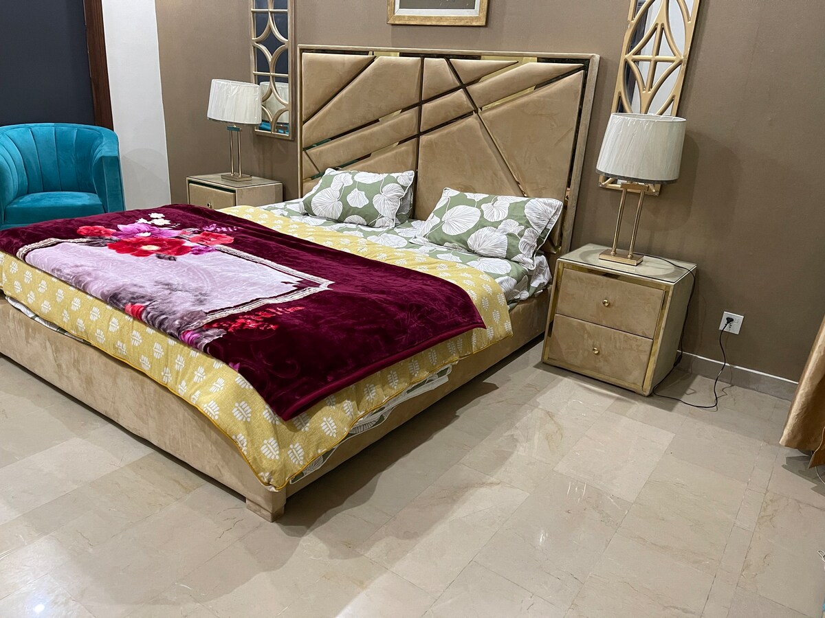 Studio Bed for Family in Bahria