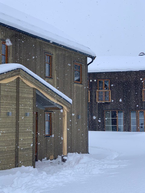 新建山间小屋滑雪出入