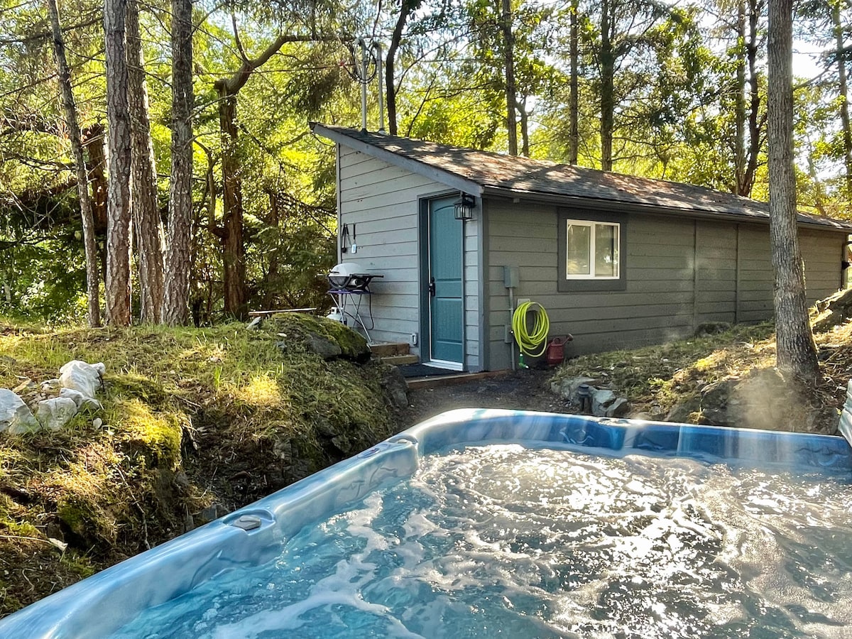 舒适的「小屋」，带大型热水浴缸