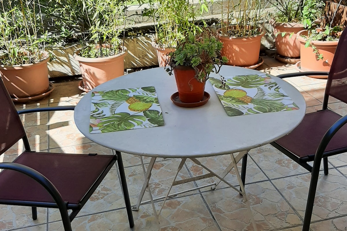 Agréable studio avec  terrasse classé 2 étoiles