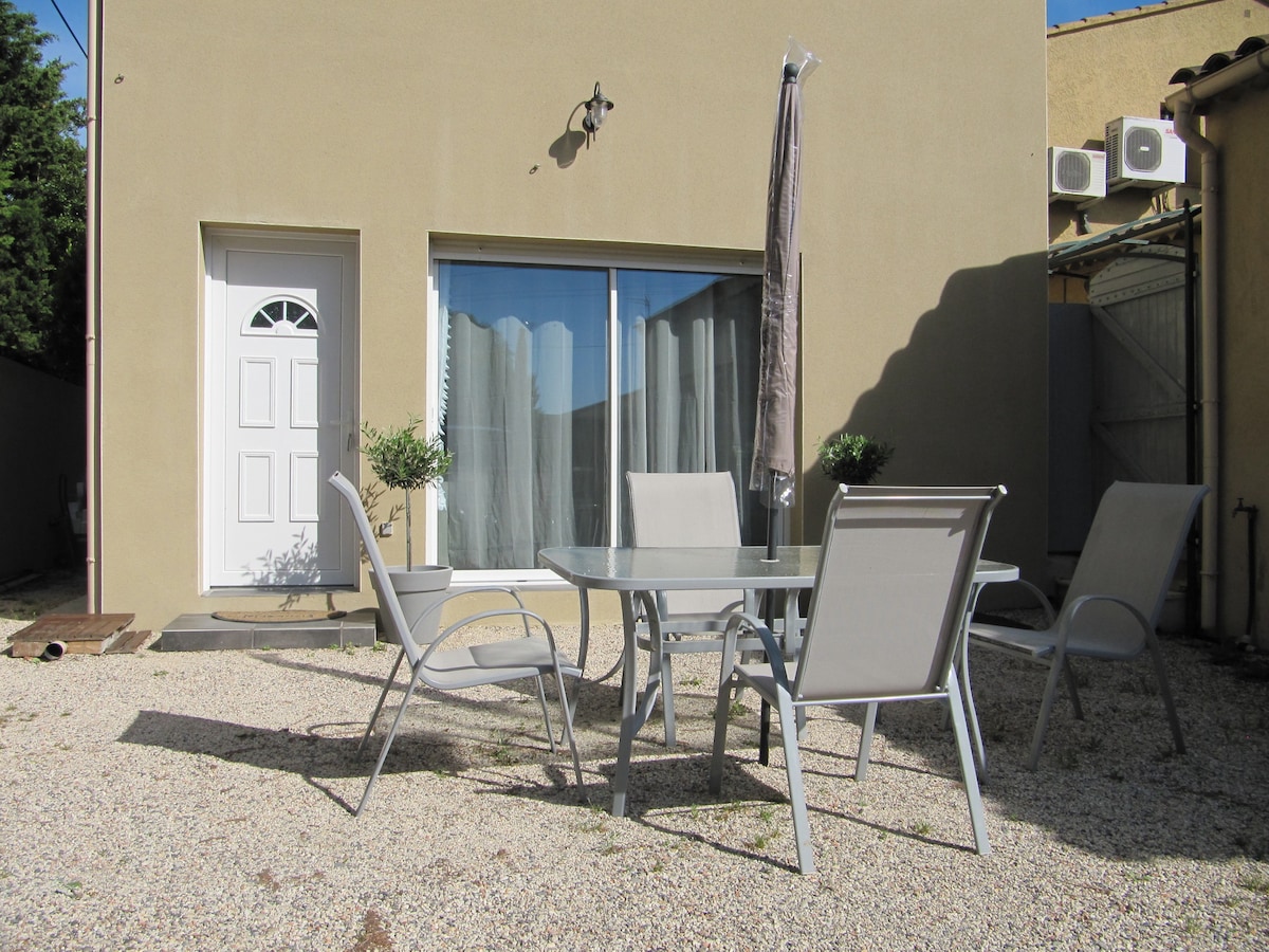 logement neuf, calme, entre Avignon, Carpentras.