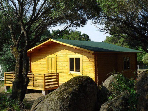 2间空调木质度假木屋，距离海滩150米