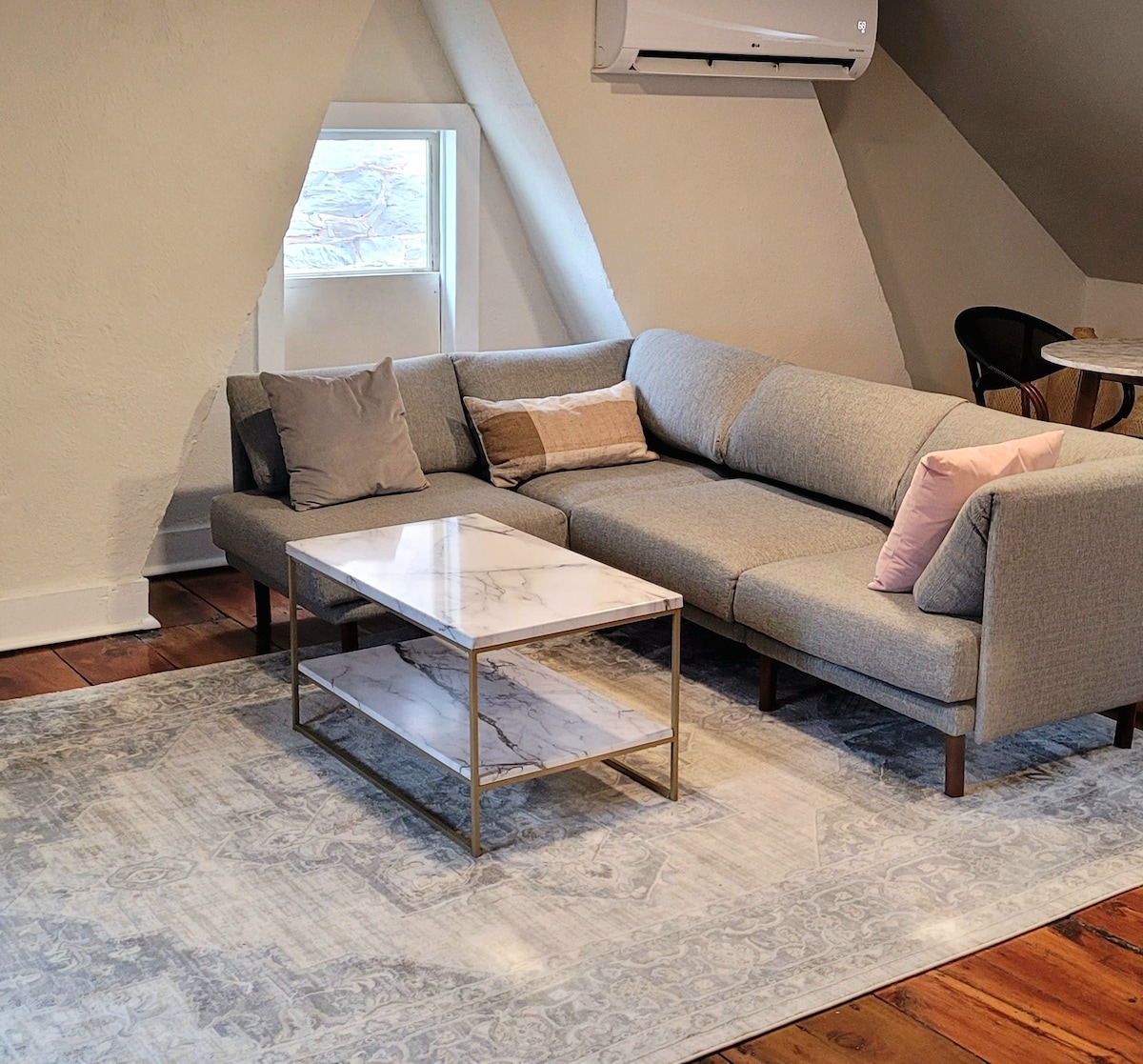 New - Loft Studio in Historic Shepherdstown