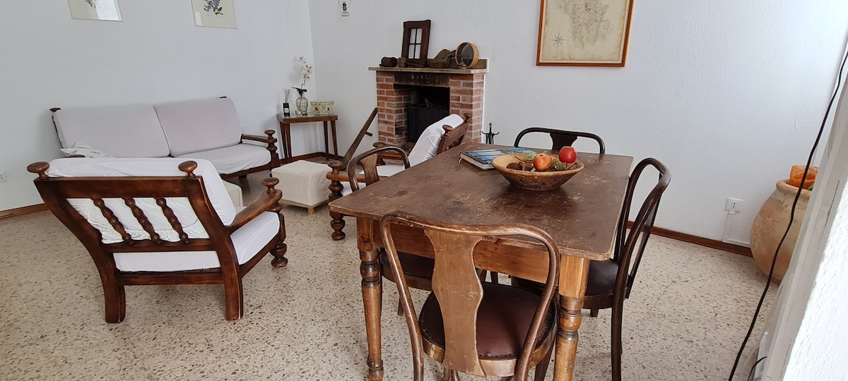 Casa Nonna tra gli Ulivi, in piccolo borgo ligure