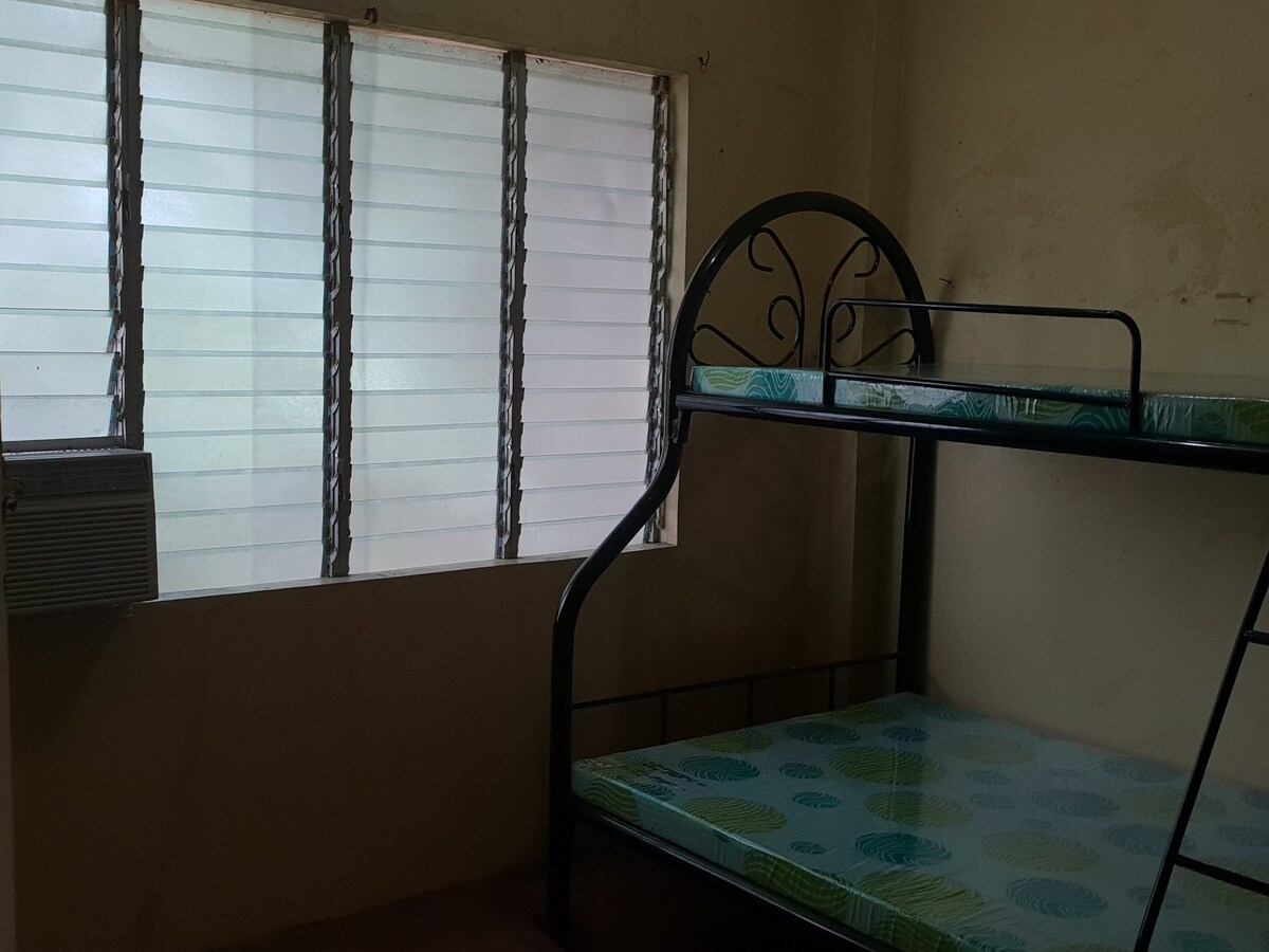 Whole apartment or bed space 4rent short stays