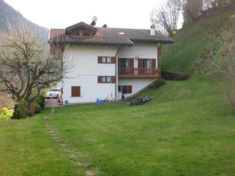 Casa nel verde ai confini di Parco Adamello Brenta