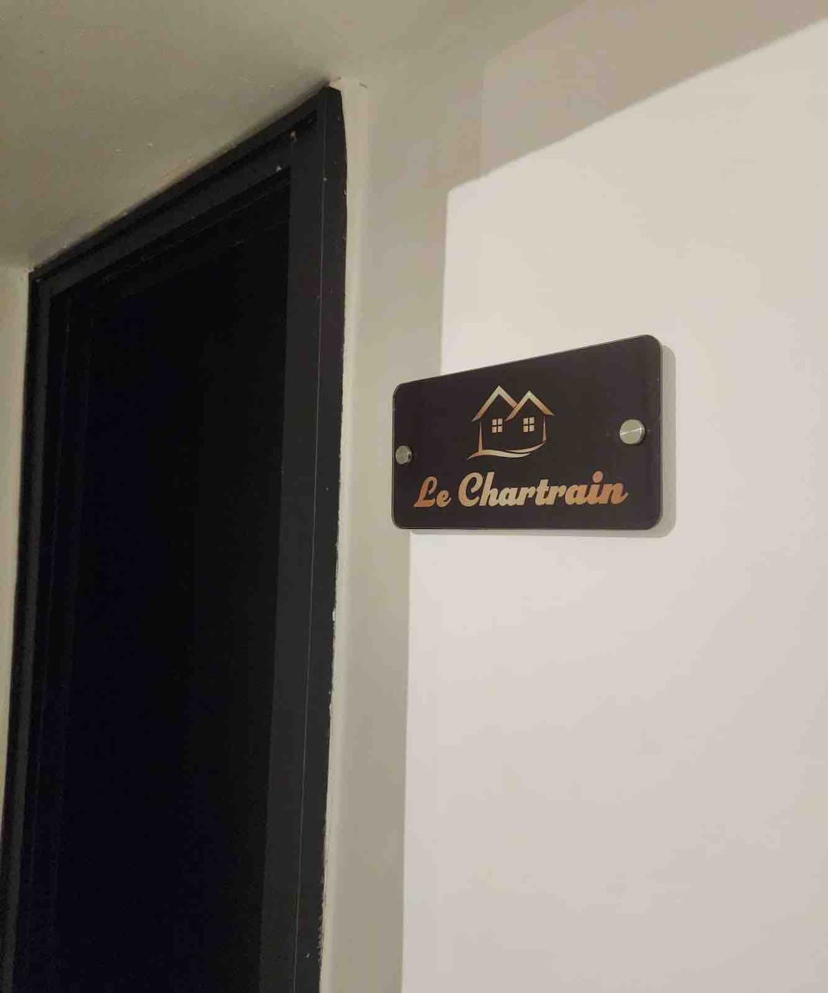 Le Chartrain地装修的1卧1卫公寓