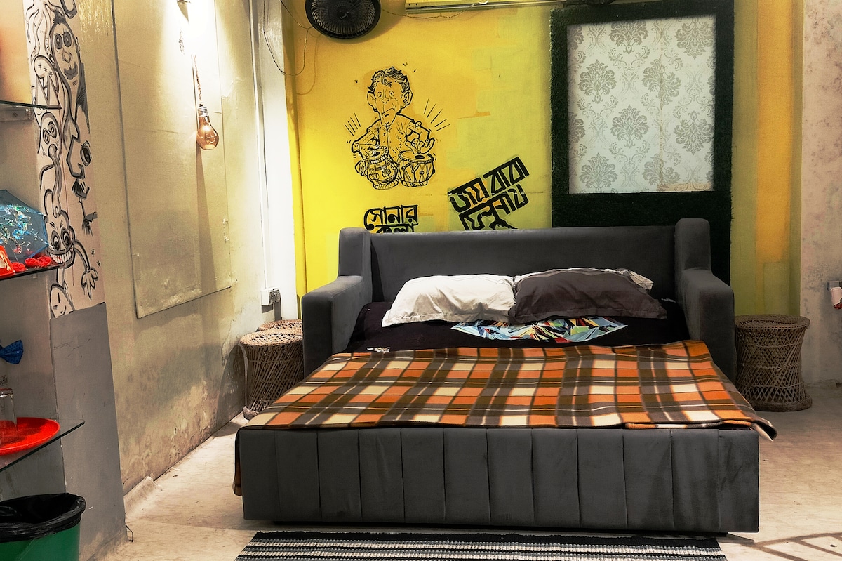 'The Calcutta Stay' Bengali Cinema Theme Apartment