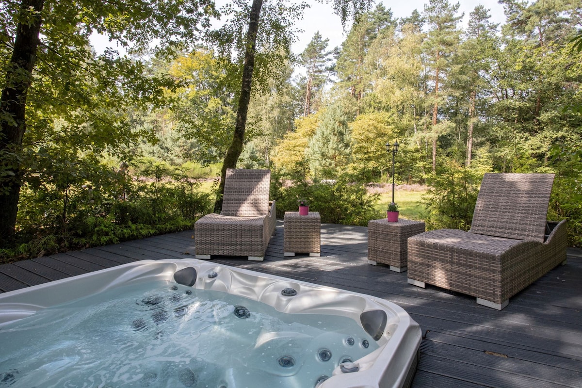 Wildife、鸟类和热水浴缸在您自己的花园里！