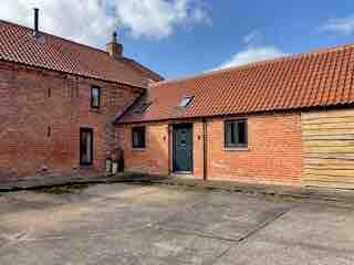 Fosse Guest Barn a secluded annex in Bingham