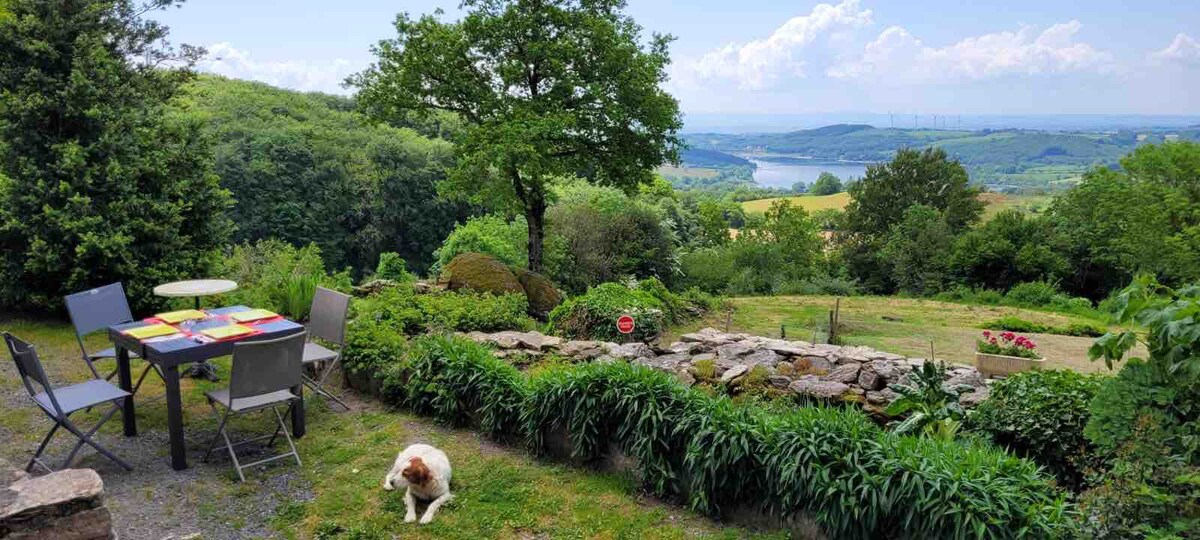 Gîte à la tour de Peyrebrune