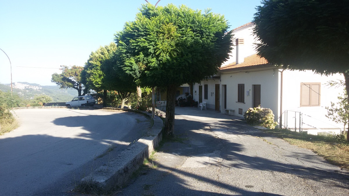 Terme Lucane附近有2套公寓的别墅