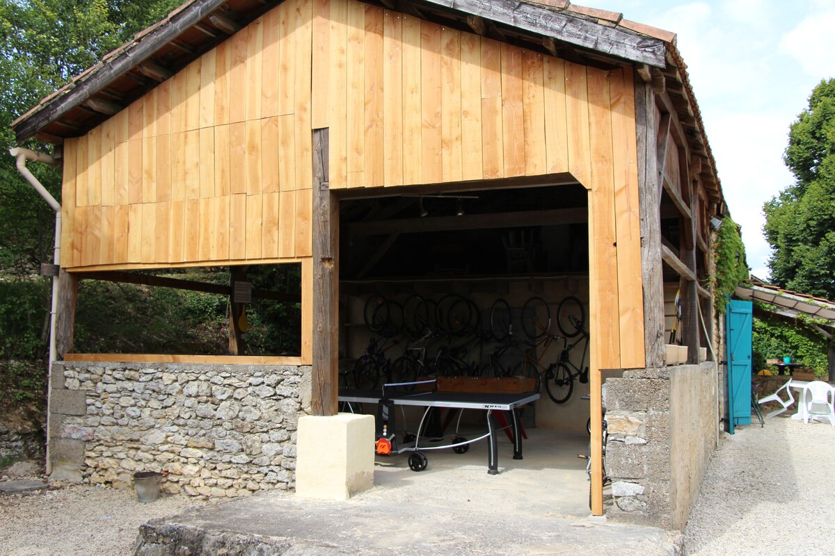 Gîte avec piscine en Périgord Pourpre