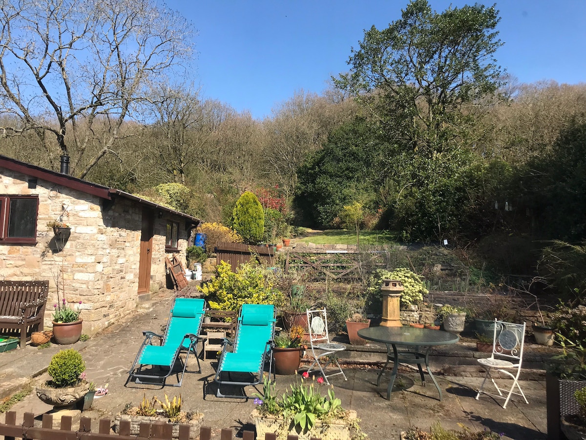 Quirky bothy in the heart of rural Rivington