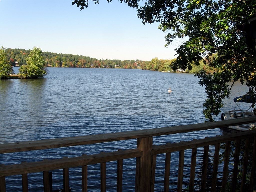 湖畔放松和皮划艇