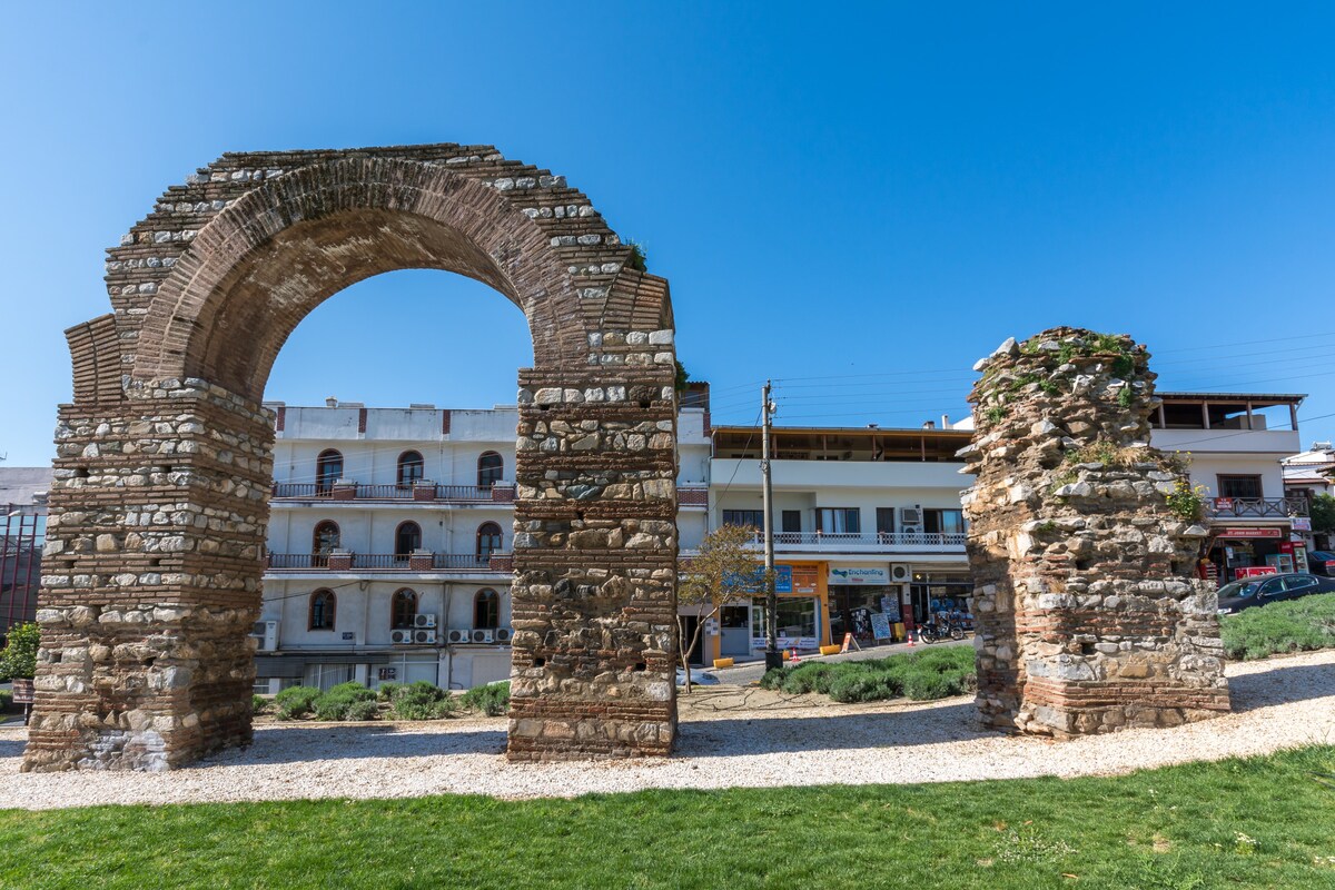 Selcuk Ephesus Castle View Suites-3