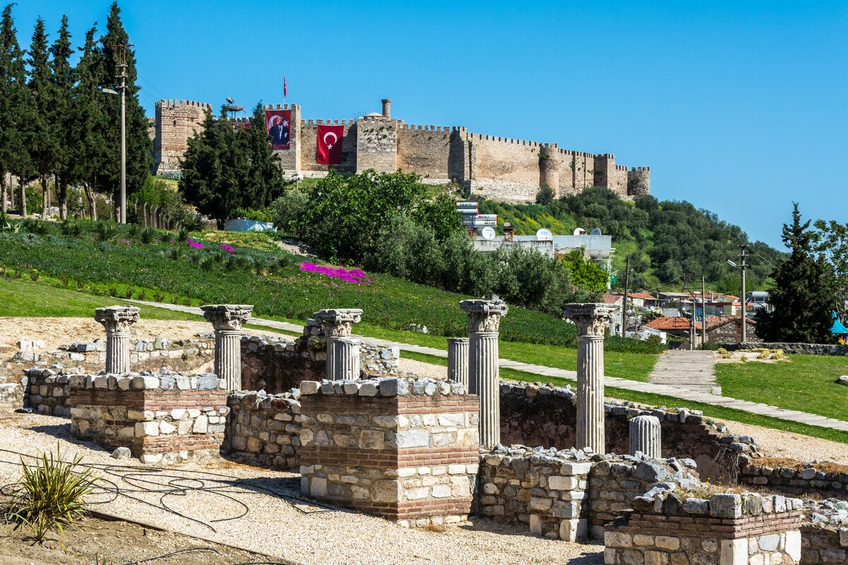 Selcuk Ephesus Castle View Suites-3