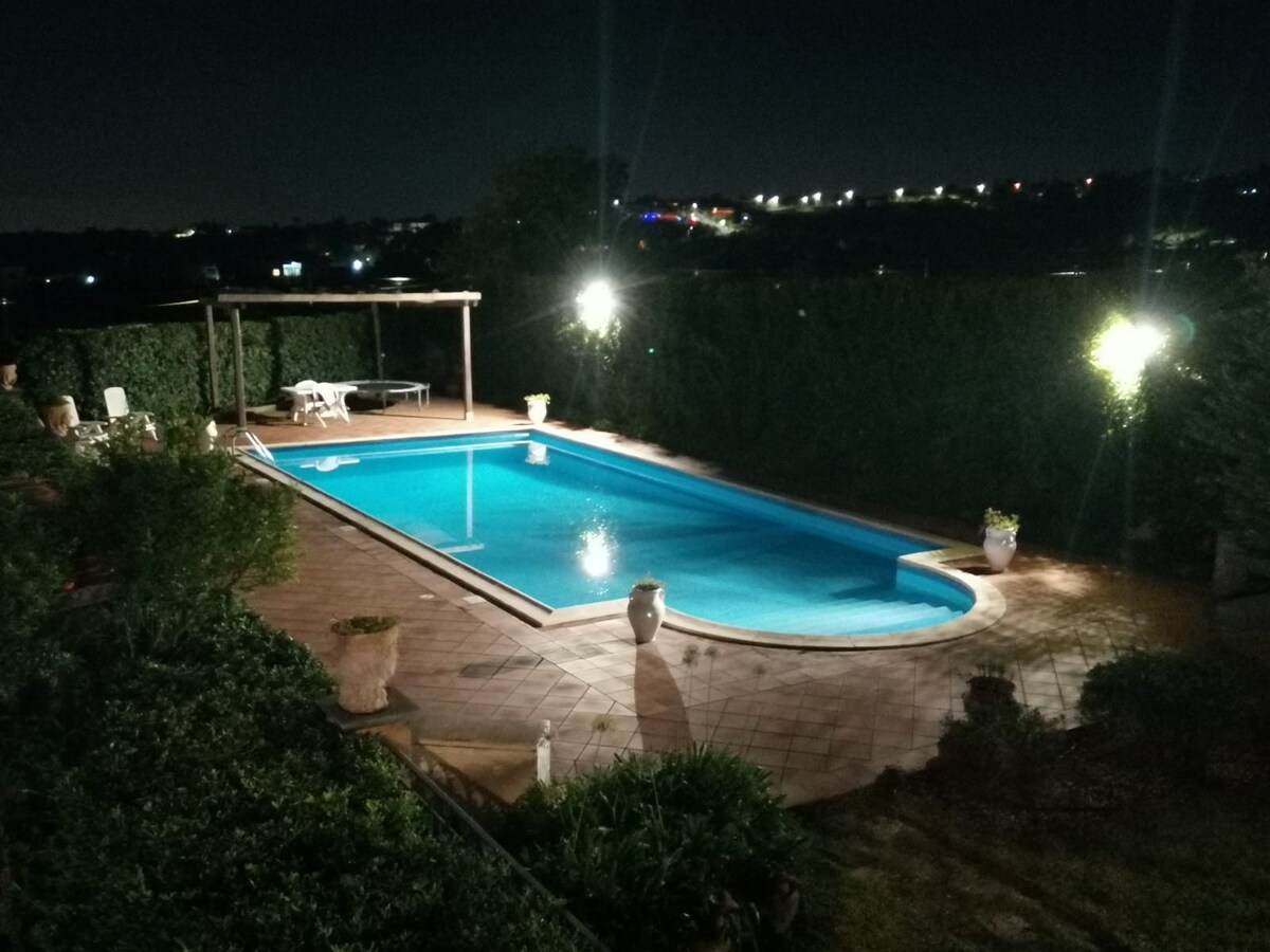 Dependance in Villa ottocentesca con piscina