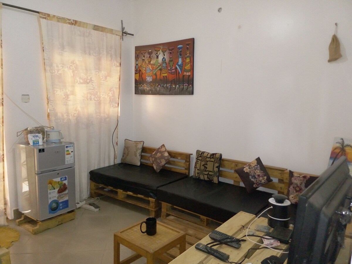 two bedroom apartment ,well furnished , self-contained , free parking spot and quite environment