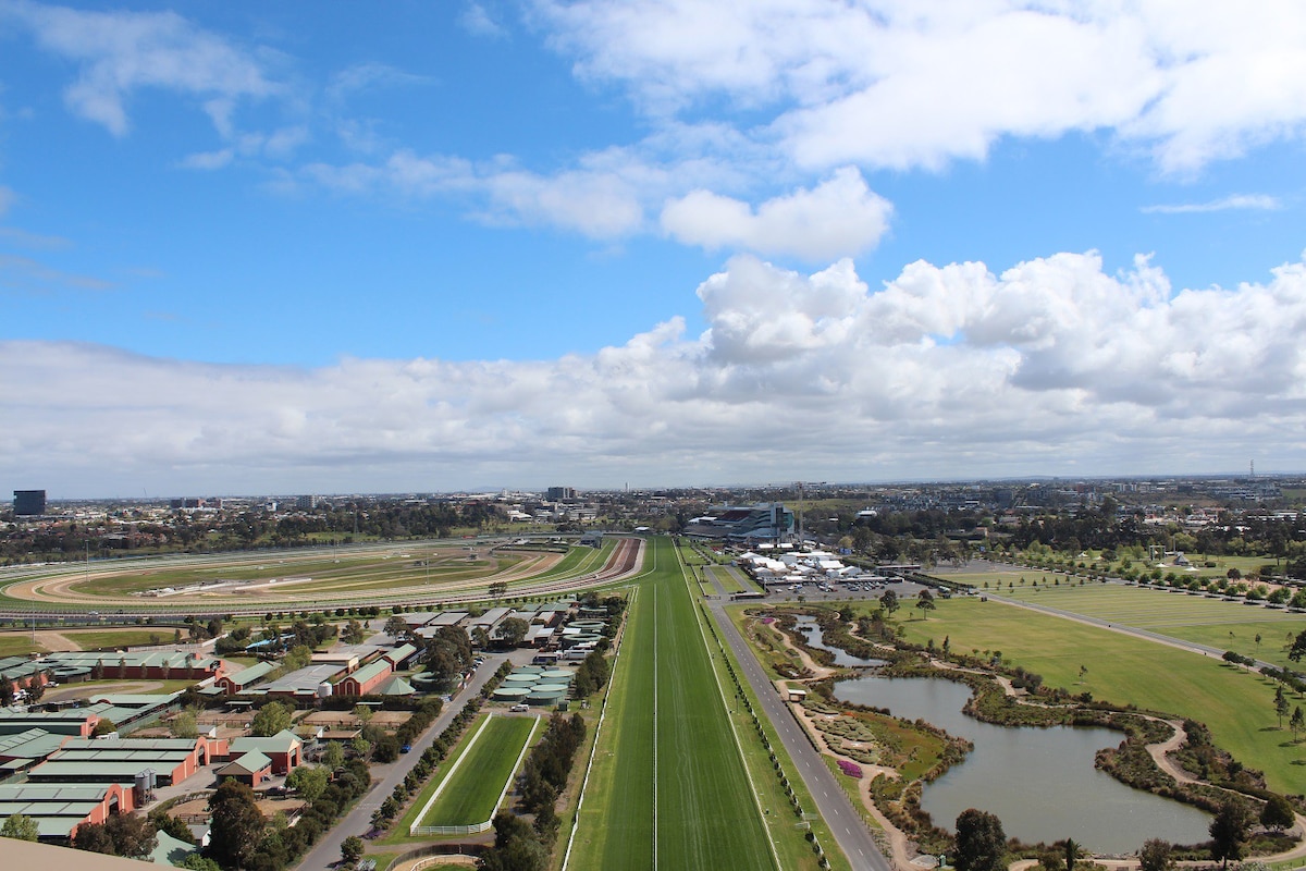 豪华弗莱明顿（ Flemington ） ，可欣赏壮丽的赛马场景观