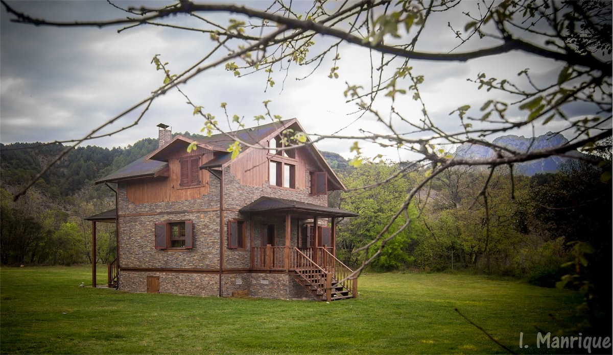 Casa Ananda. Ordesa Pyrenees Huesca