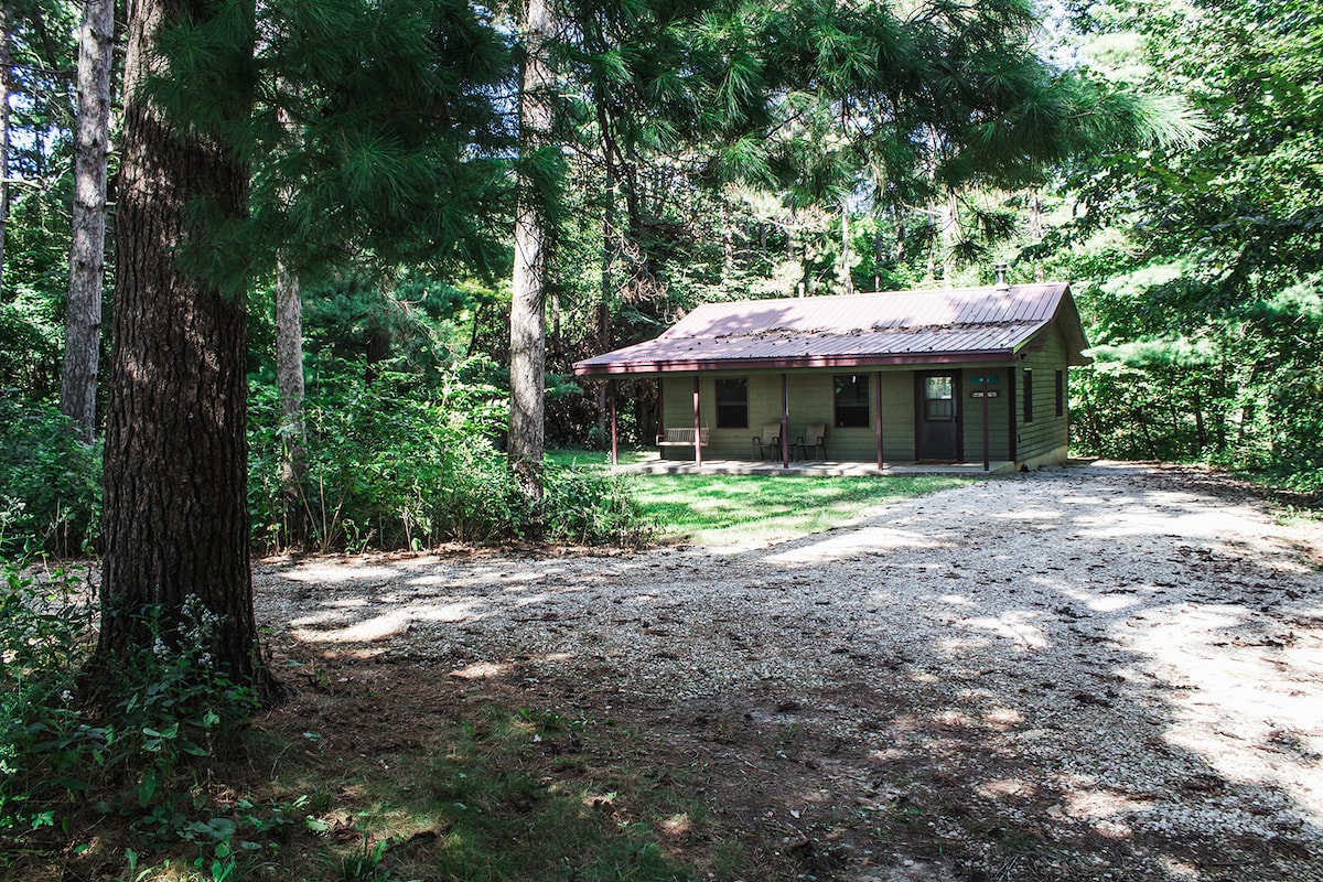 基绍沃饥饿的岩石区小木屋-浪漫的漩涡（松木）小木屋，适合2人入住，没有孩子，没有狗