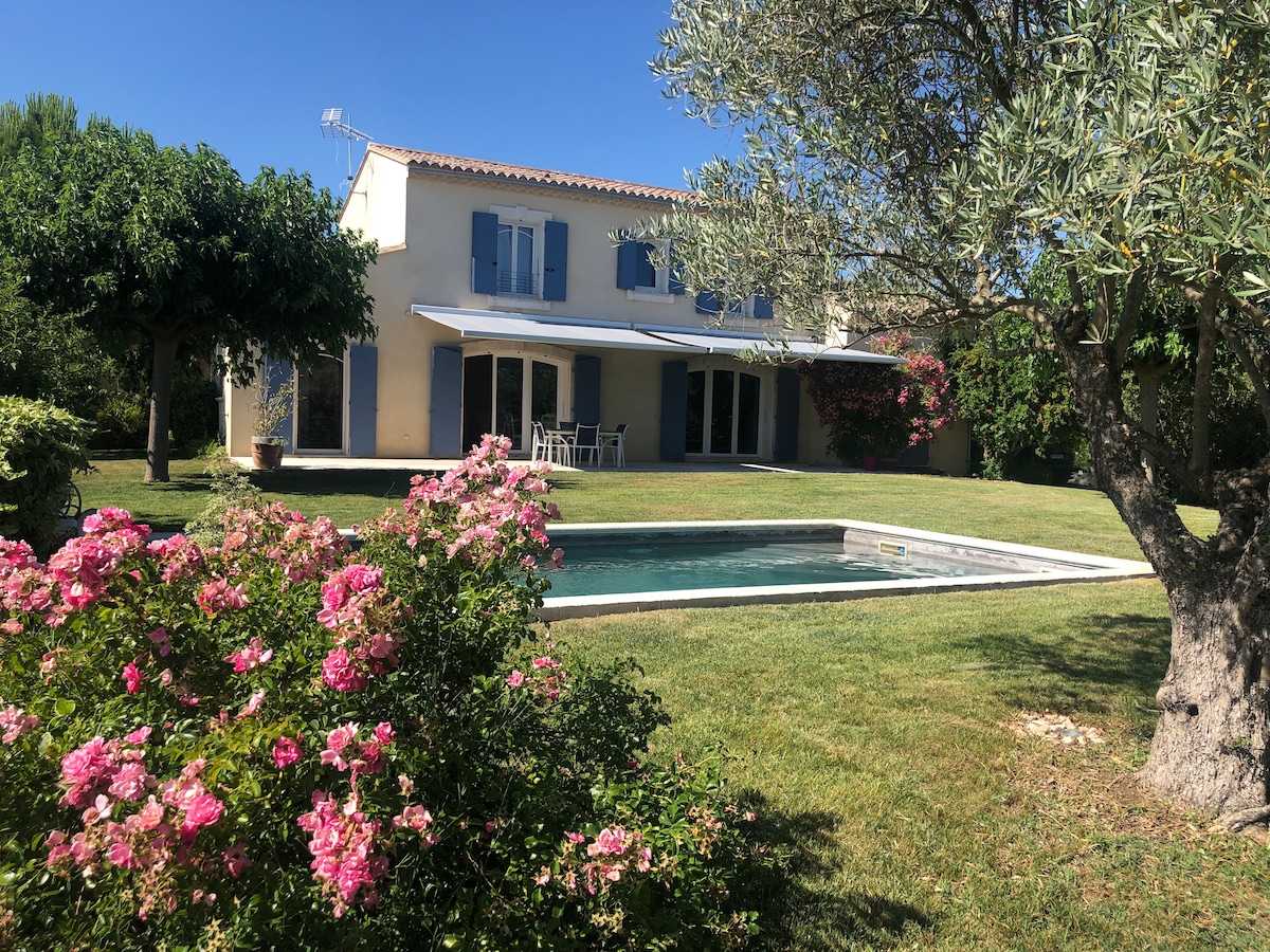 Villa avec piscine à deux pas du Mont Ventoux