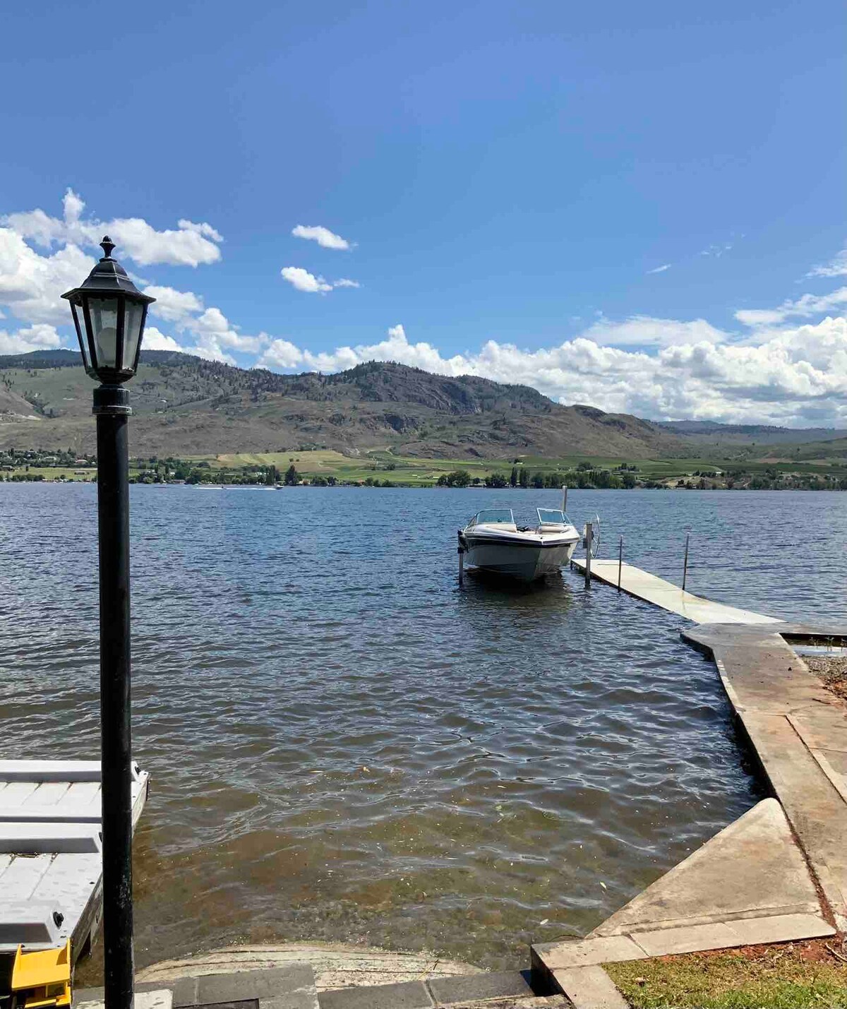 Lovely and quiet cottage on Osoyoos Lake