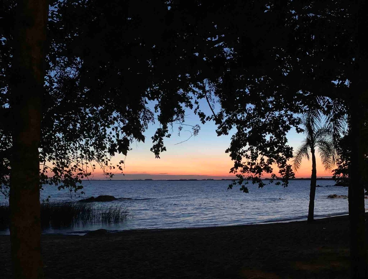 AP na beira da praia de São Lourenço