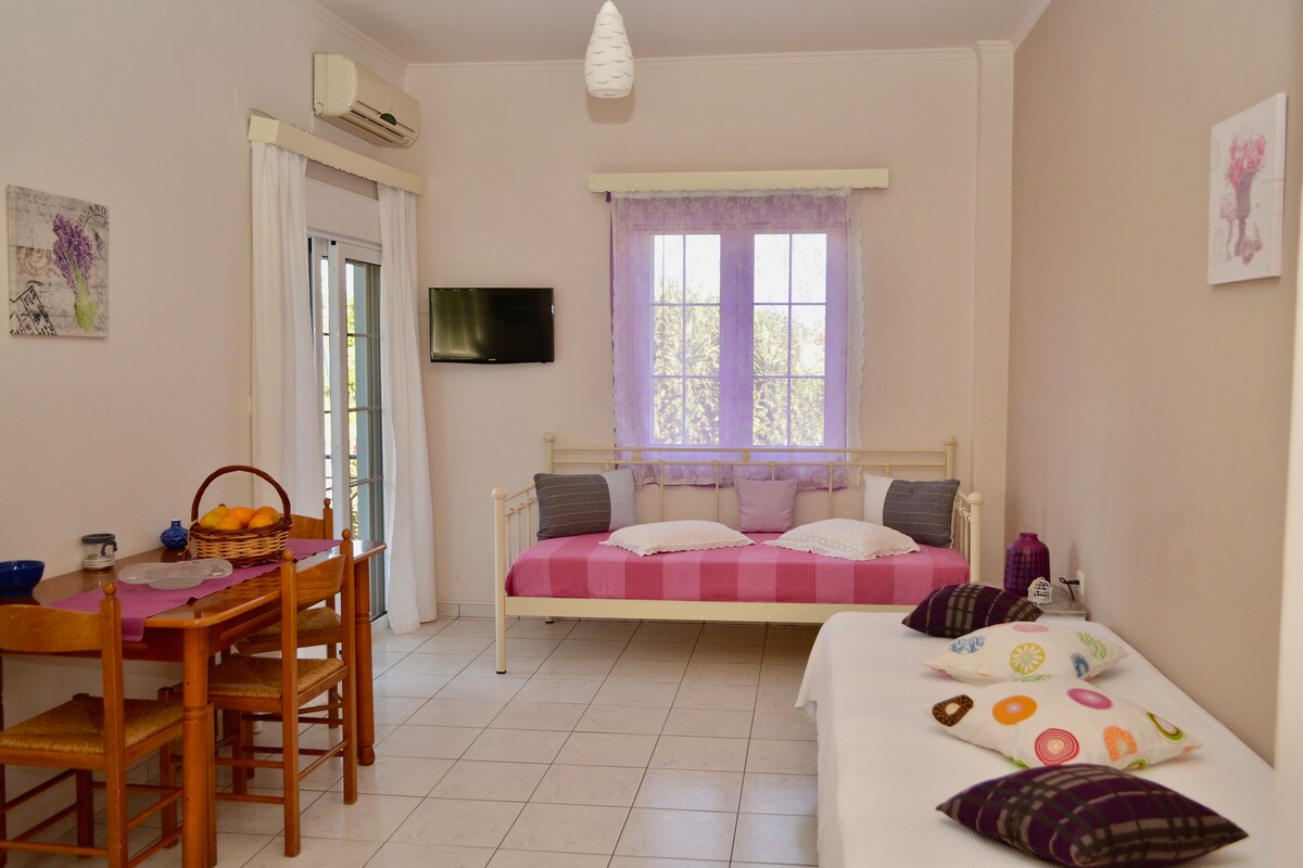 Comfy Apartment in Leonidio - Plaka