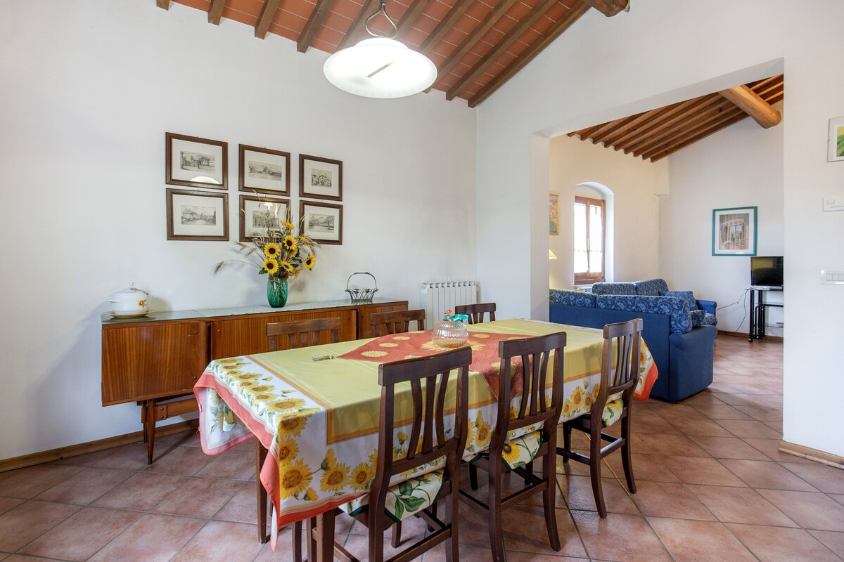 Farmhouse 15 minutes from Florence, free wifi