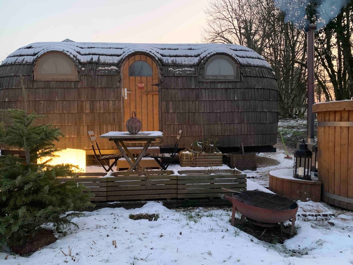 Cabane bois avec bain  et sauna