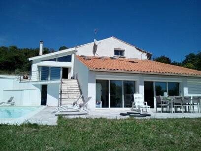 gîte chez Lisa. maison avec piscine vue estuaire