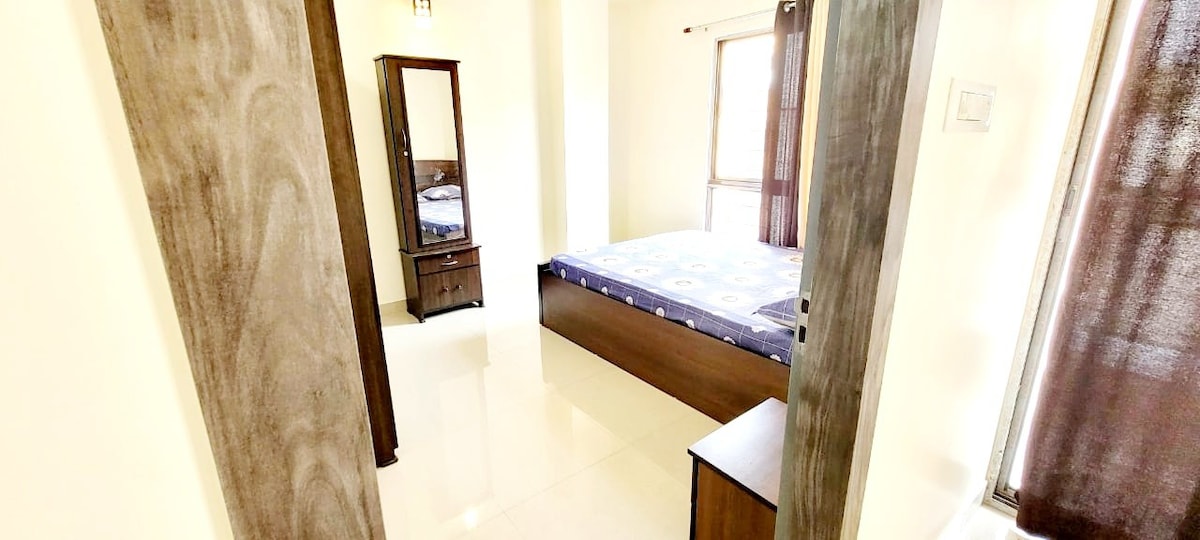 Entire Apartment -Pradhan Nagar Middle of the city