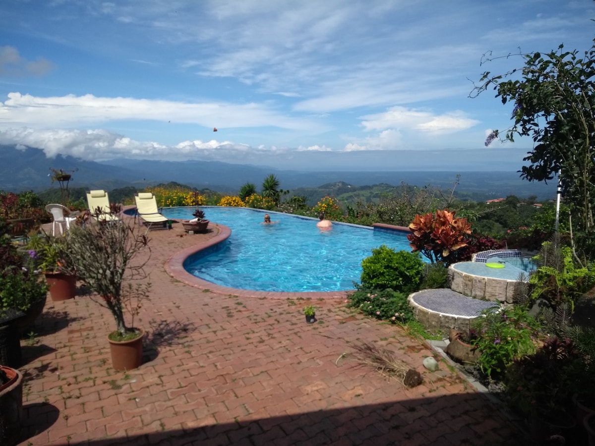 Casa Margarita with Pool Access and ocean view