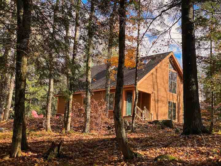 Cozy Secluded Cabin close to Garnet Hill/Gore Mt!