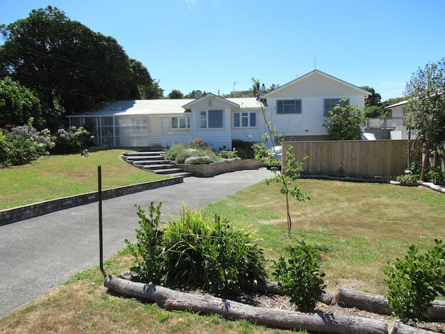 里鲁阿(Porirua)的民宿