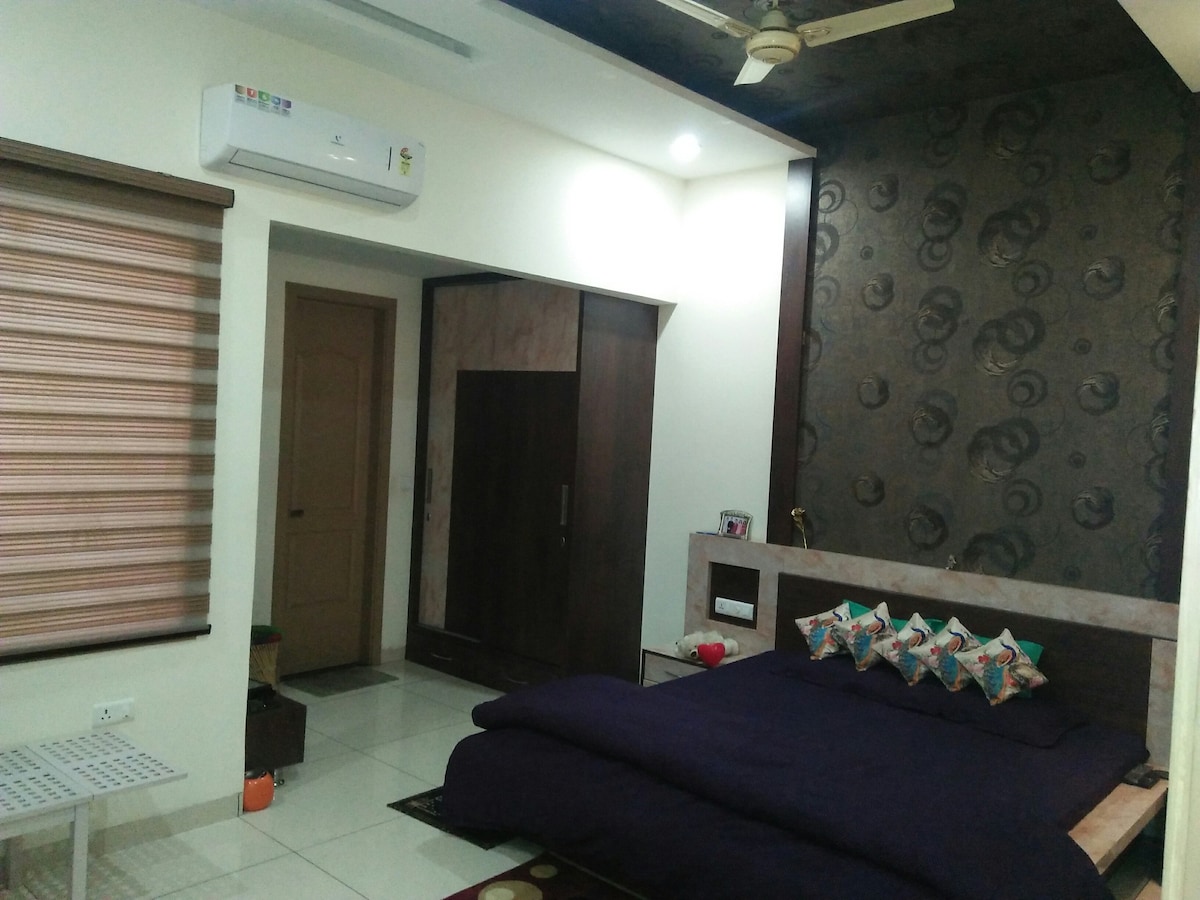 UPPAL VILLA HOMESTAY Affordable, Luxurious +POOL