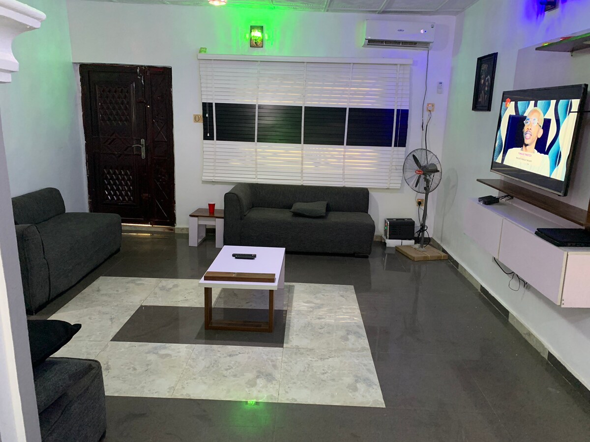 Pinewood  Serviced  Apartment 0706 453 9341