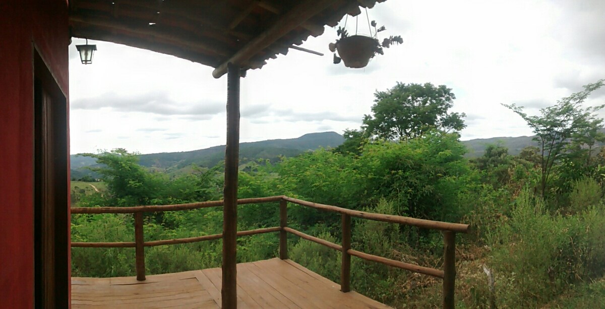 Chalé Cadiquim de Céu - Cachoeira do Tabuleiro-爱彼迎民宿