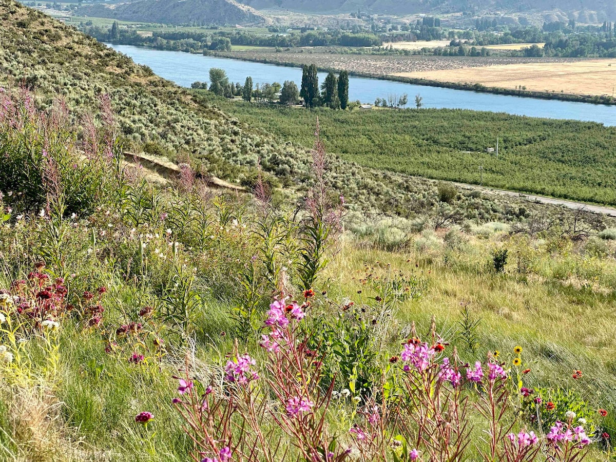 Columbia River Private Dock near Gamble Sands Golf