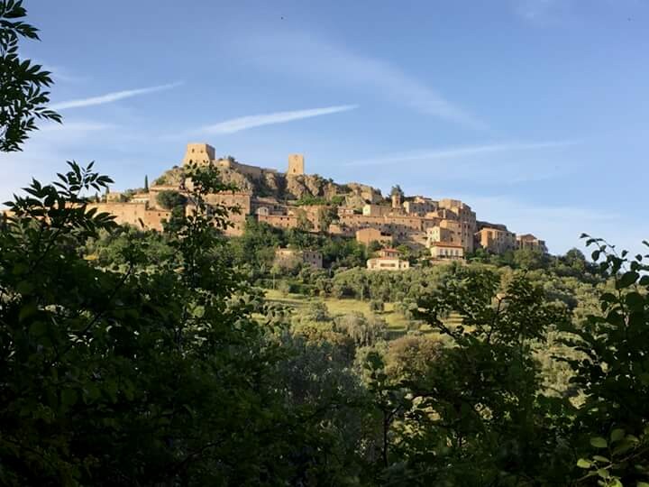 蒙特马西（ Montemassi ） ，迷人的艺术之屋