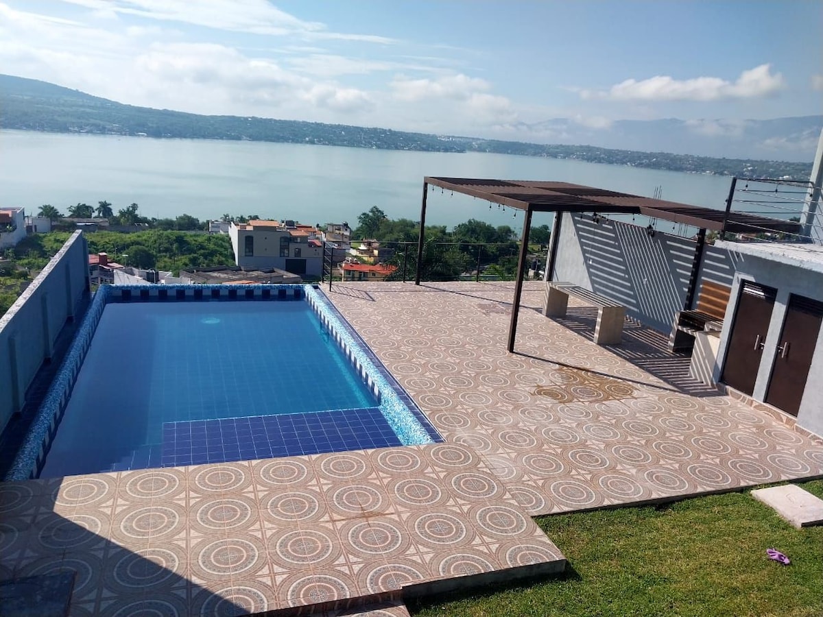 Lujosa villa privada con piscina infinita para 26