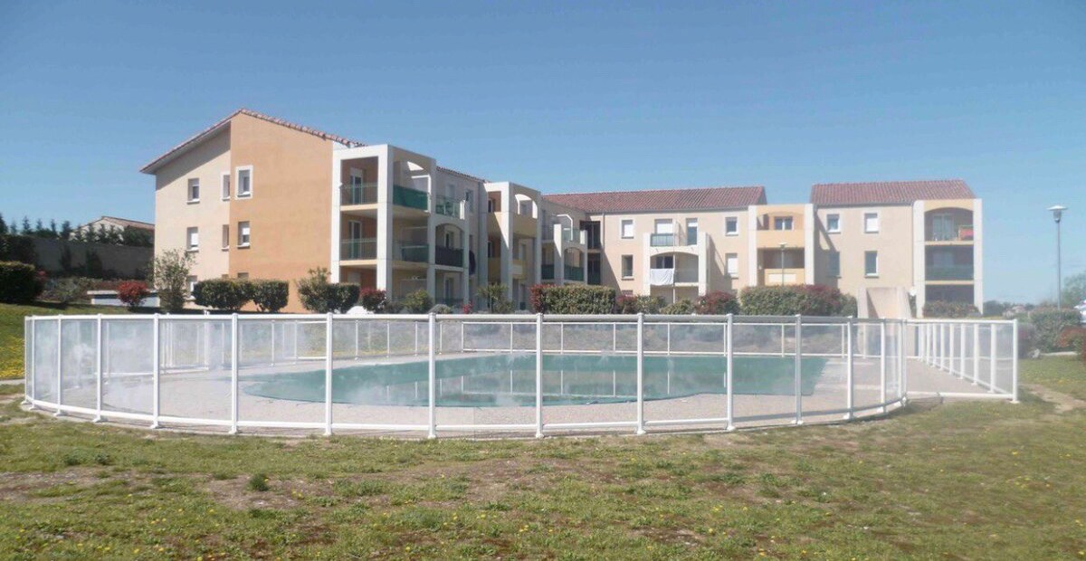 Carcassonne Apparemment T2 piscine
南法卡尔卡松游泳池小区公寓