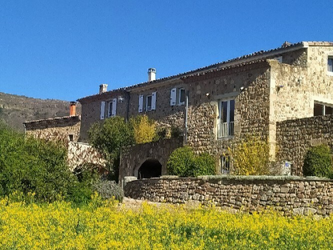 Gîte meublé 6/8 pers à Toulaud en Ardèche